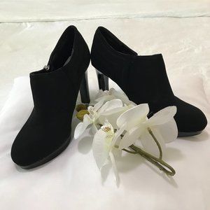 Trinity IMPO black boot shoe. Size 7.5 M